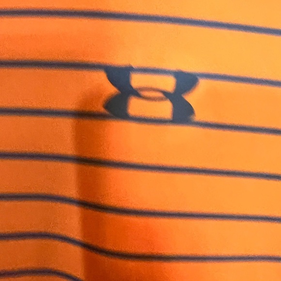 UNDER AMOUR GOLF SHIRT - Picture 3 of 5
